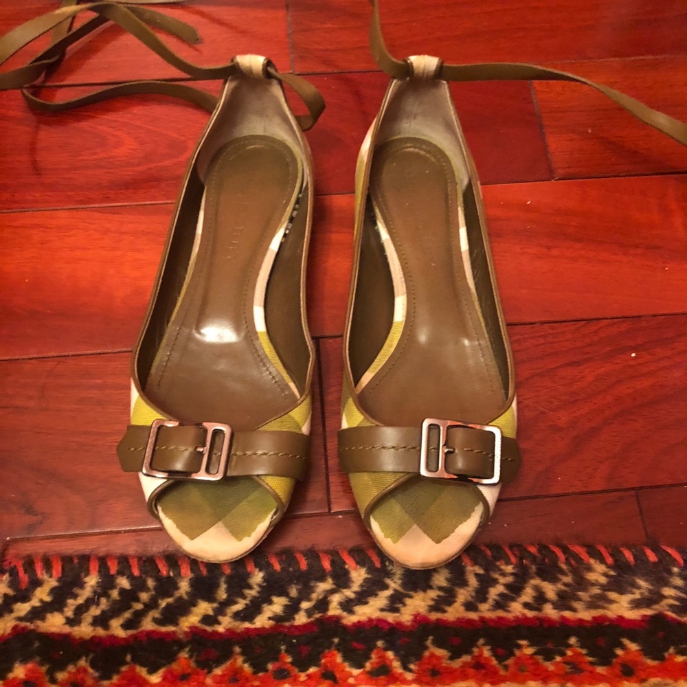 Burberry Flats